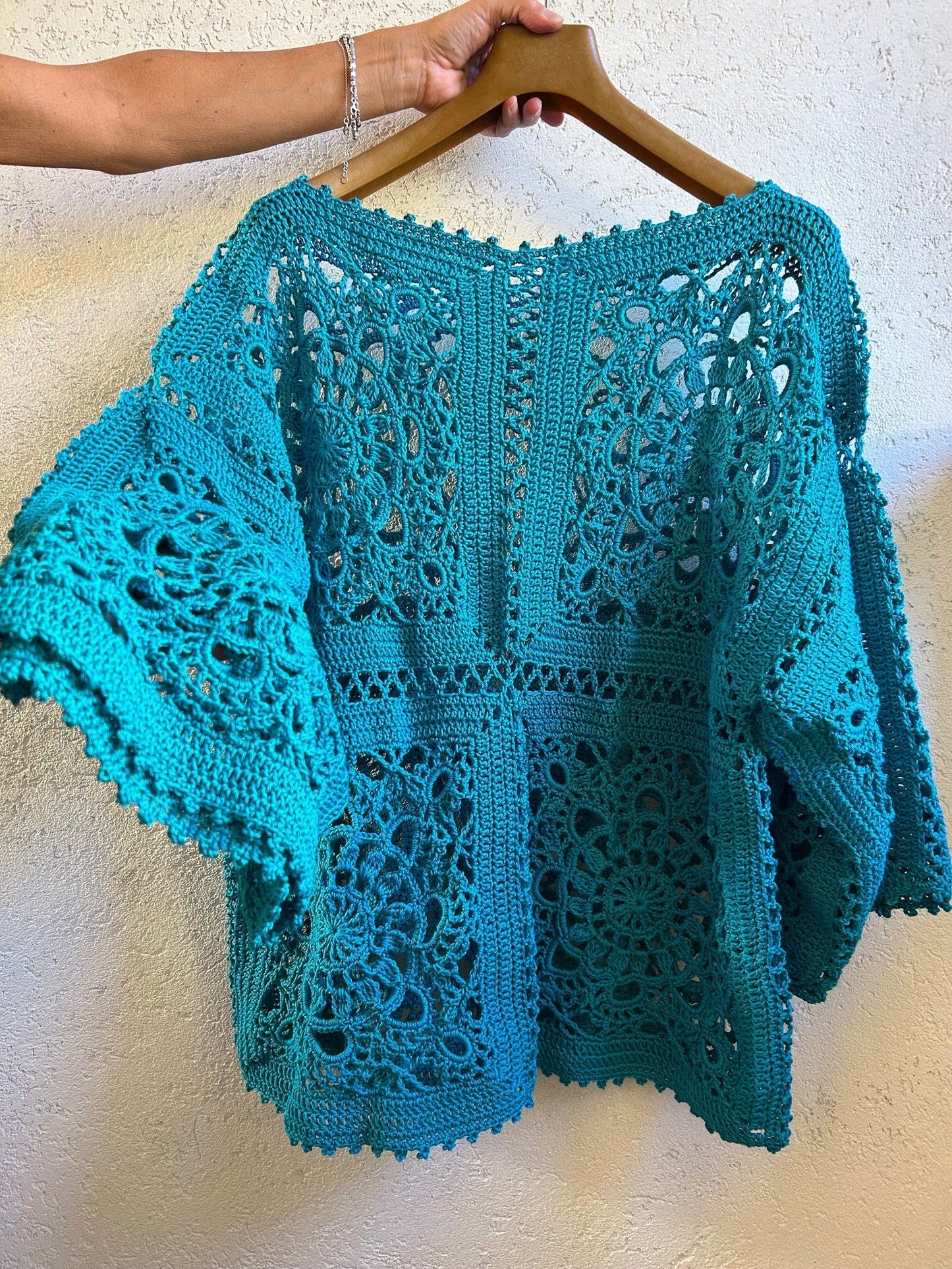 CLAS TOP Granny Square, crochet pattern